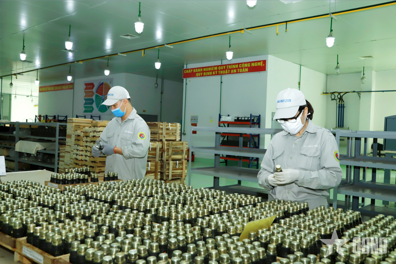 Làm chủ sản xuất ngòi đạn cận đích